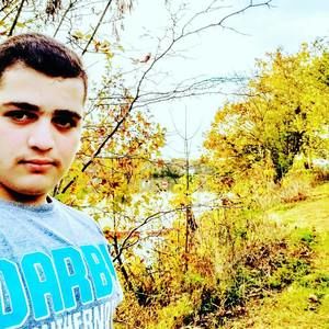 Meet your Posher, Yousif